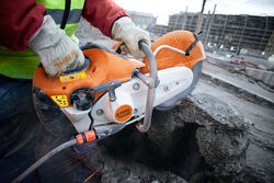 STIHL TS 420 Concrete Saw